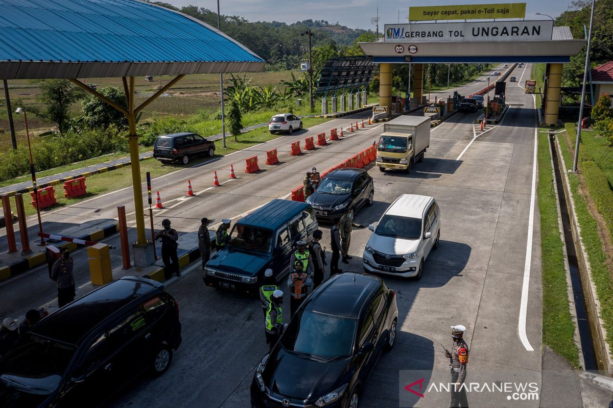 Sepekan, aturan perjalanan hingga penambahan anggaran kartu sembako