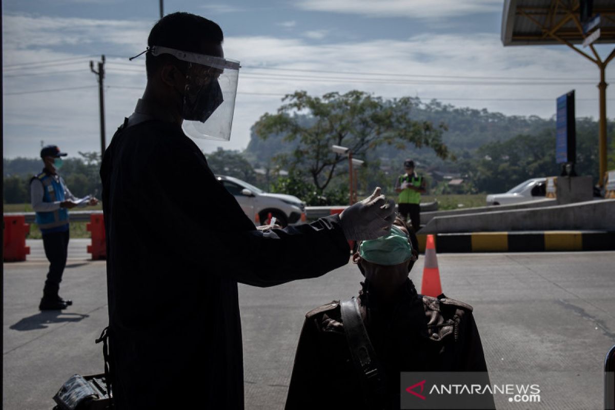 Pemerintah replikasi strategi pengendalian COVID-19 Jawa-Bali di wilayah lain