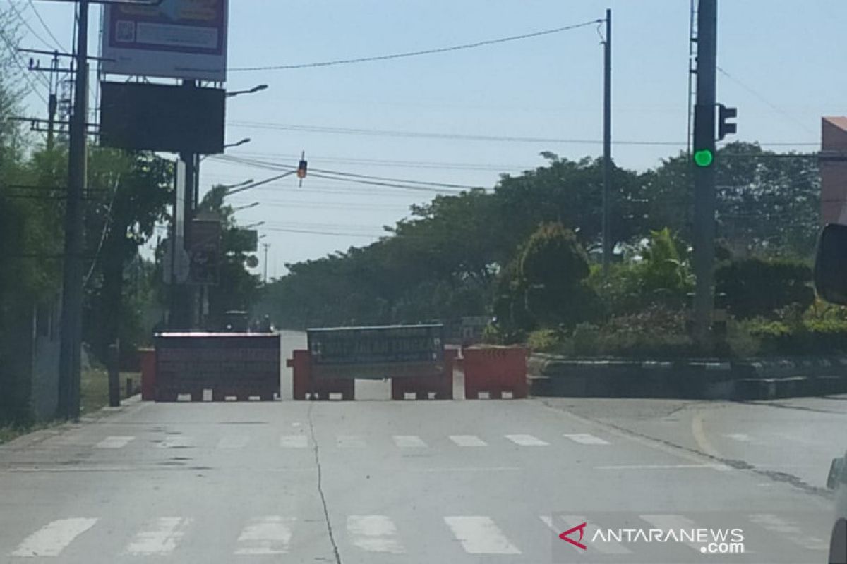 Tekan mobilitas warga, 11 titik jalan di Kabupaten Kudus disekat