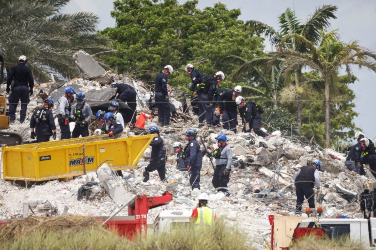 Pencarian korban gedung  runtuh di Florida dihentikan