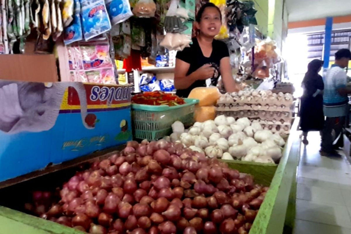 Harga bawang merah  di Nunukan turun tajam