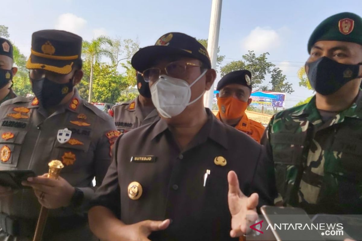 Pemkab Kulon Progo melarang masyarakat Shalat Ied di lapangan