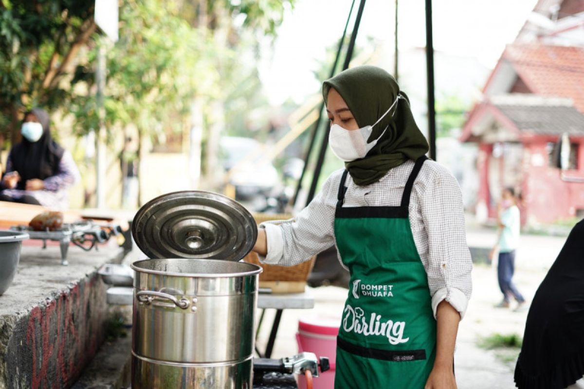 DMC Dompet Dhuafa hadirkan dapur umum bantu masyarakat jalani isolasi mandiri