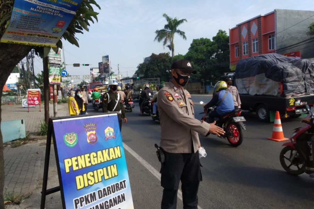 Polda Banten putar balik ribuan kendaraan selama PPKM Darurat