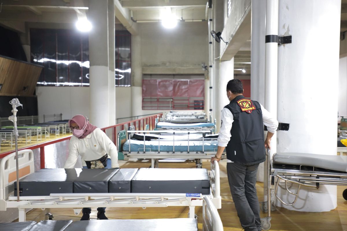 Surabaya's Lapangan Tembak Hospital readies 100 oxygen concentrators