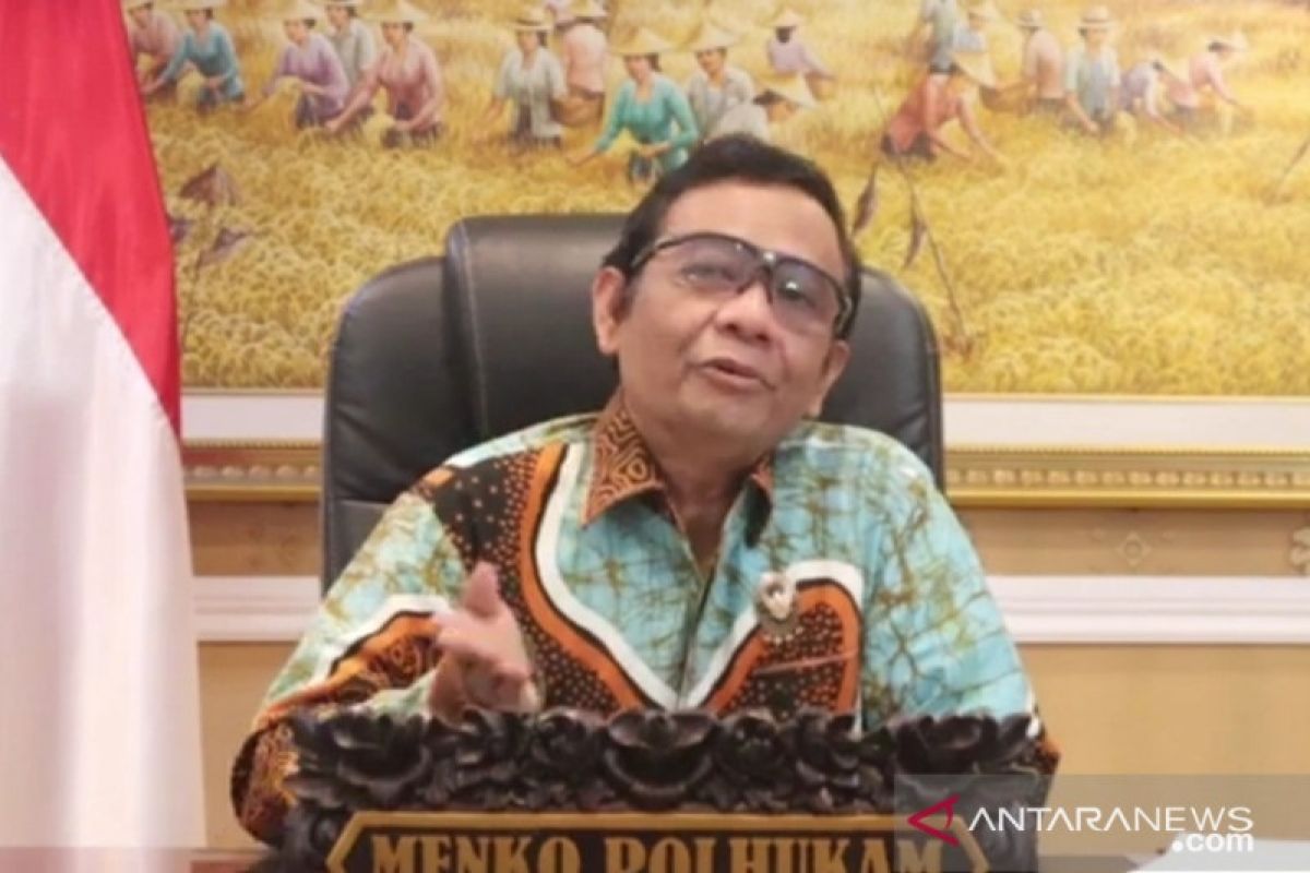 Tanggapan Menko Polhukam Mahfud MD soal bantuan oksigen Indonesia ke India