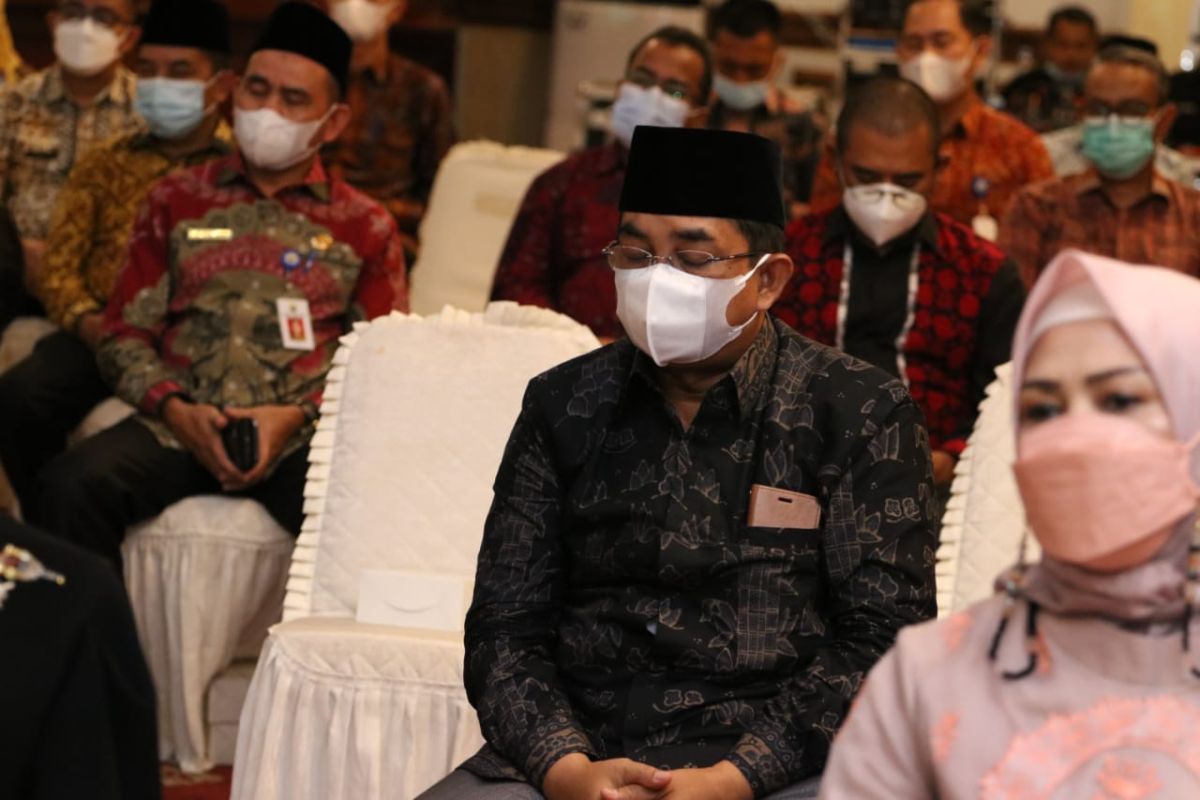 Bupati Tanjabbar hadiri serah terima memori Jabatan Gubernur Jambi