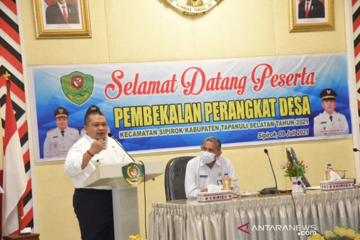 Dolly Pasaribu sebut SDM perangkat  desa vital dalam majukan desa