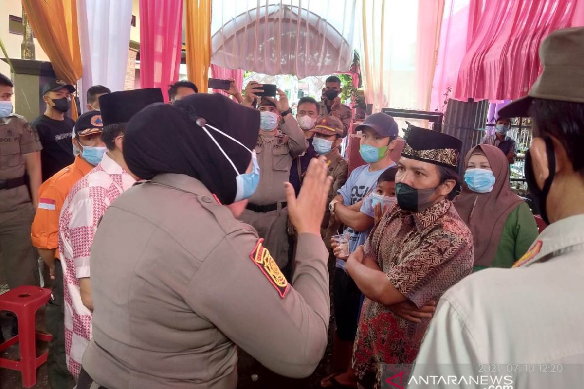 Satgas COVID-19 Rejang Lebong bubarkan pesta hajatan warga