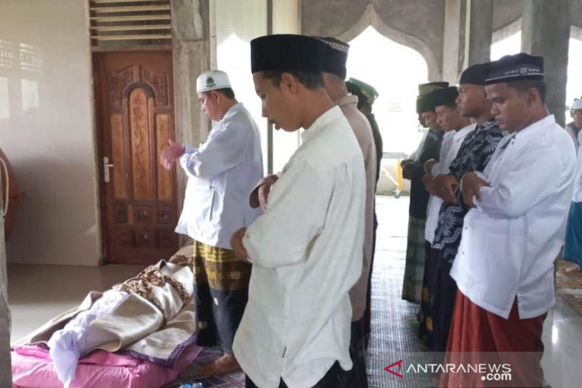 Pimpinan dayah meninggal dunia, Bupati Aceh Timur ikut berduka
