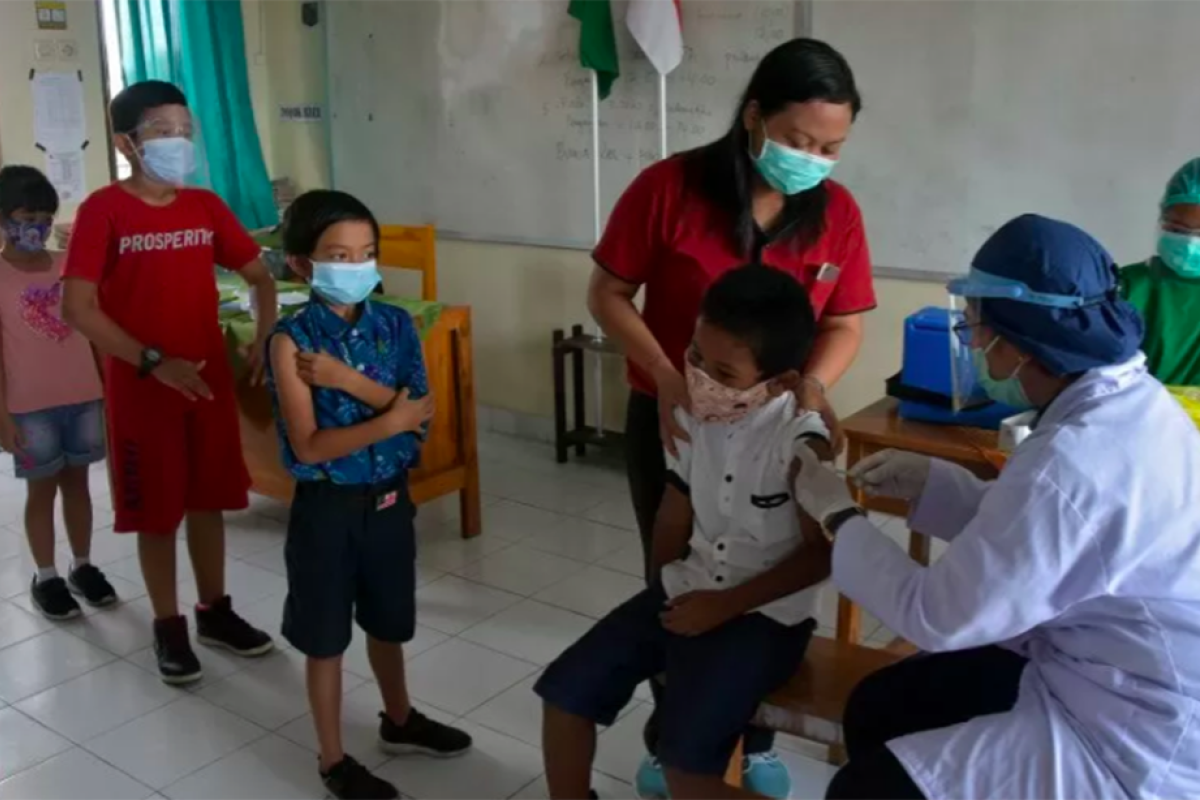 DPRD Surabaya sarankan vaksinasi anak usia 12-17 tahun dilakukan di sekolah