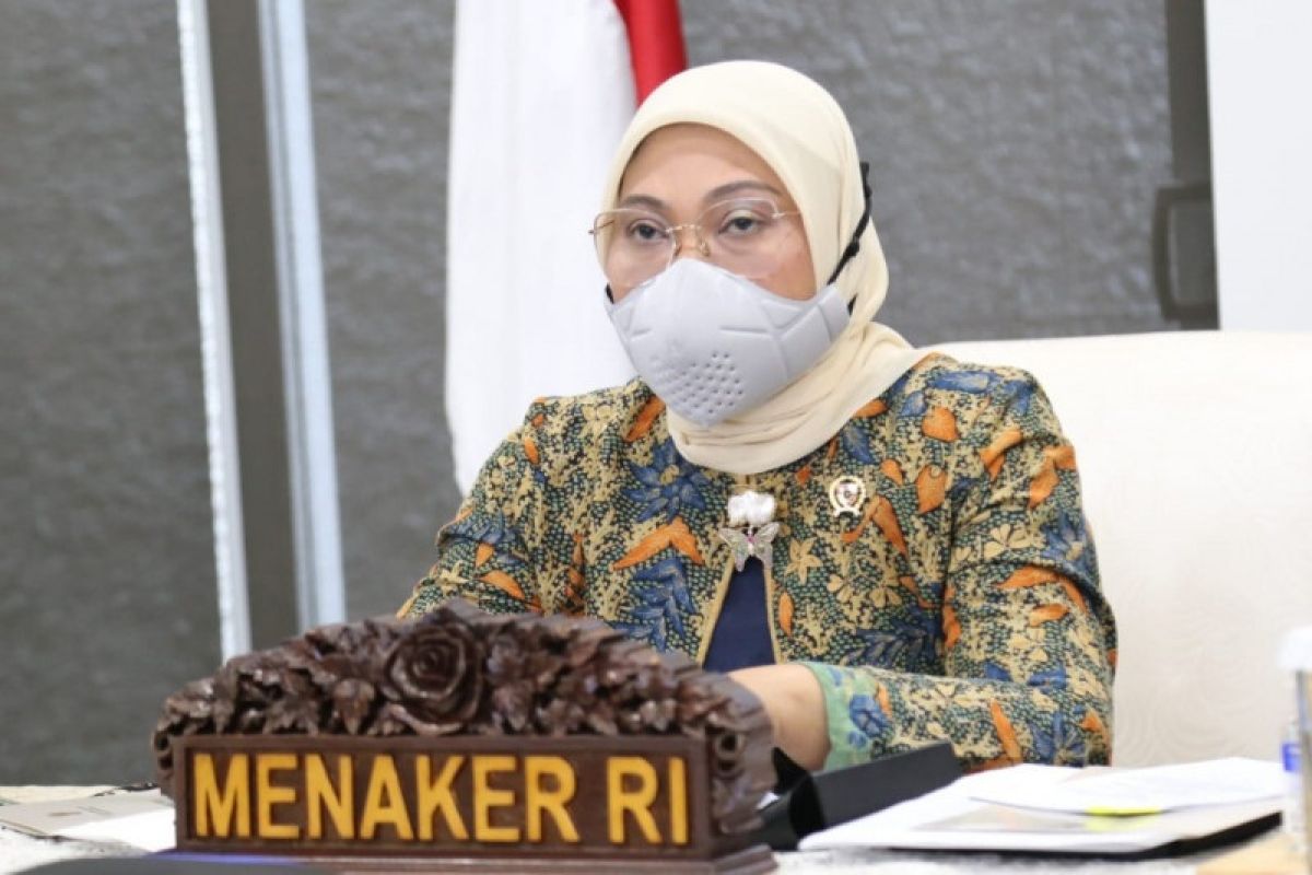 Menaker Ida Fauziyah minta pekerja komorbid dan ibu hamil WFH saat PPKM darurat