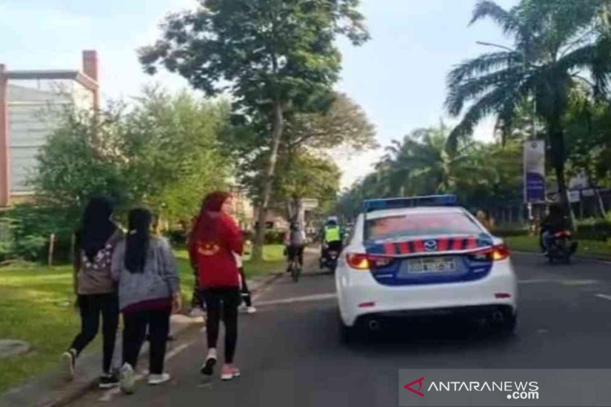 Polisi bubarkan kegiatan olahraga di Grand Wisata Tambun Bekasi