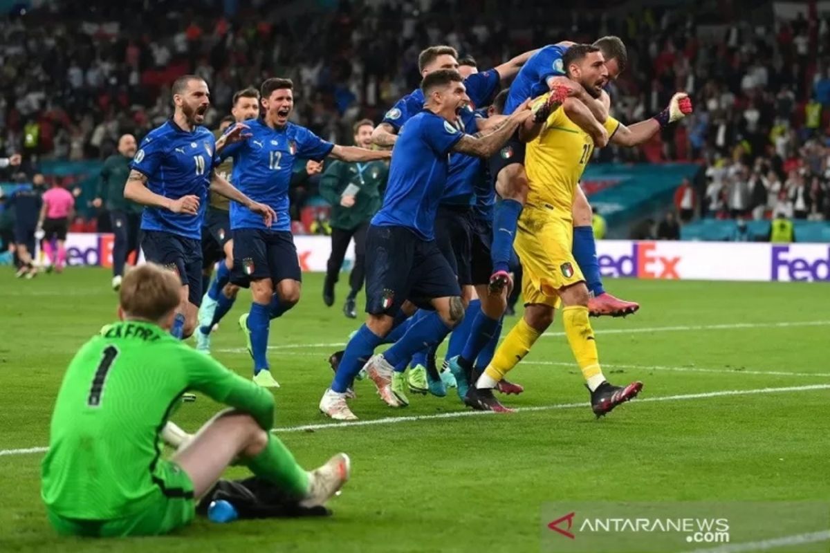 Italia juara Euro 2020 usai drama adu penalti lawan Inggris 3-2