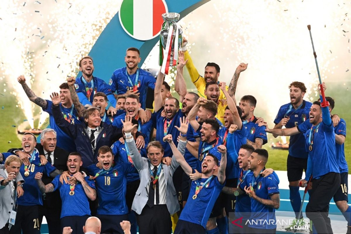 Italia kembali jawara setelah setengah abad