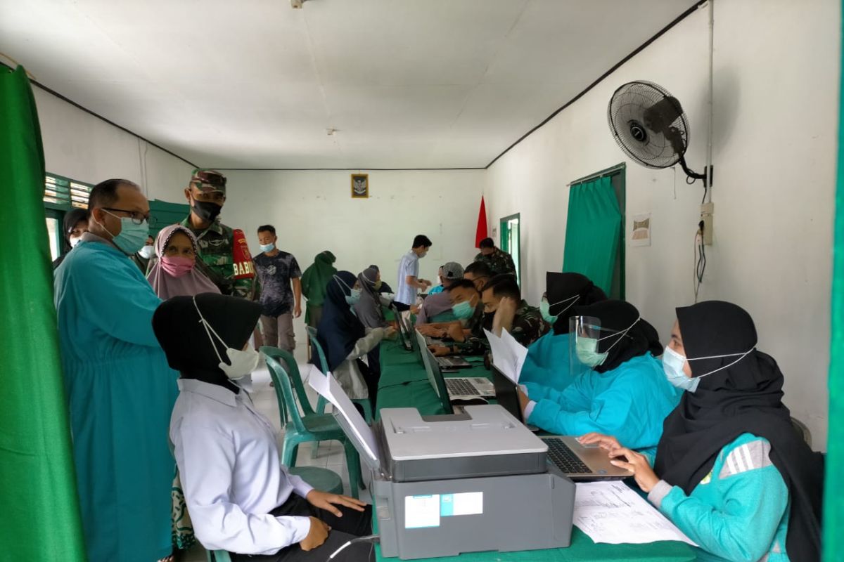 Sebanyak 230 dosis vaksin gratis untuk warga Kecamatan Batu Benawa