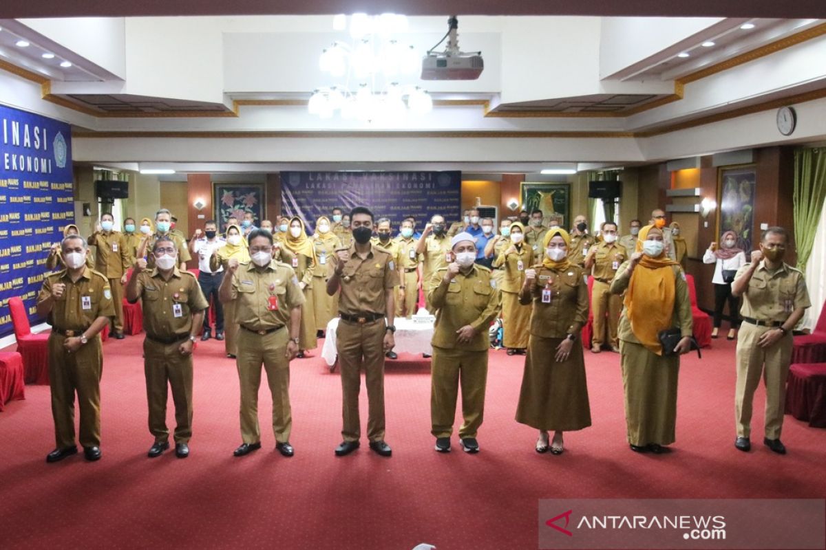 Banjar Regent launches Martapura Manis