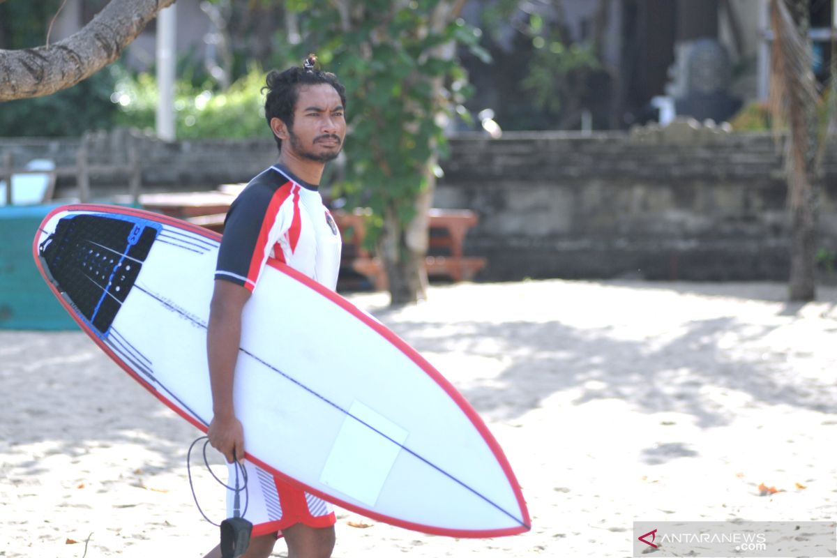 Ketut Agus juarai WSL Qualifying Series 3000 La Union Filipina