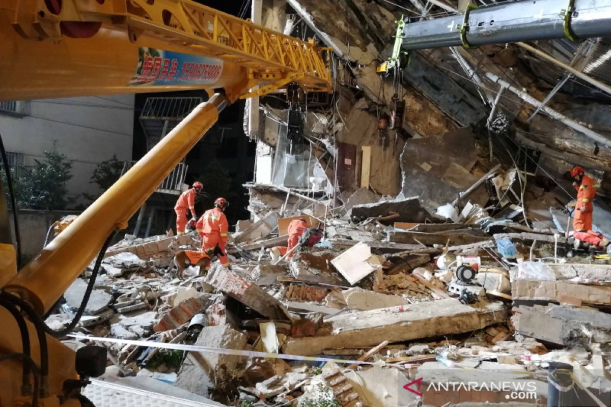 Bangunan ambruk di China tewaskan empat pekerja