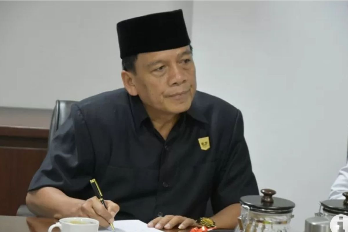 Kasus Izet, ini tanggapan DPRD Sumbar