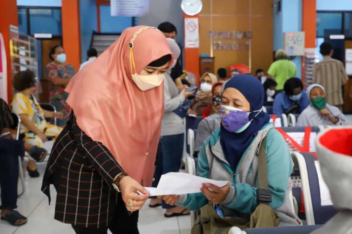 Relawan nakes untuk tangani pasien COVID-19 di Kota Surabaya diusulkan ditambah