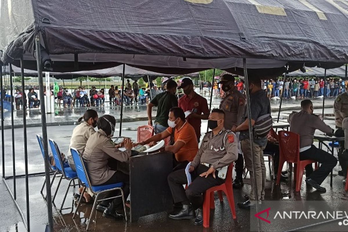 Gerai vaksinasi Presisi Polda Maluku sudah layani 1.222 orang, buka sampai tengah malam