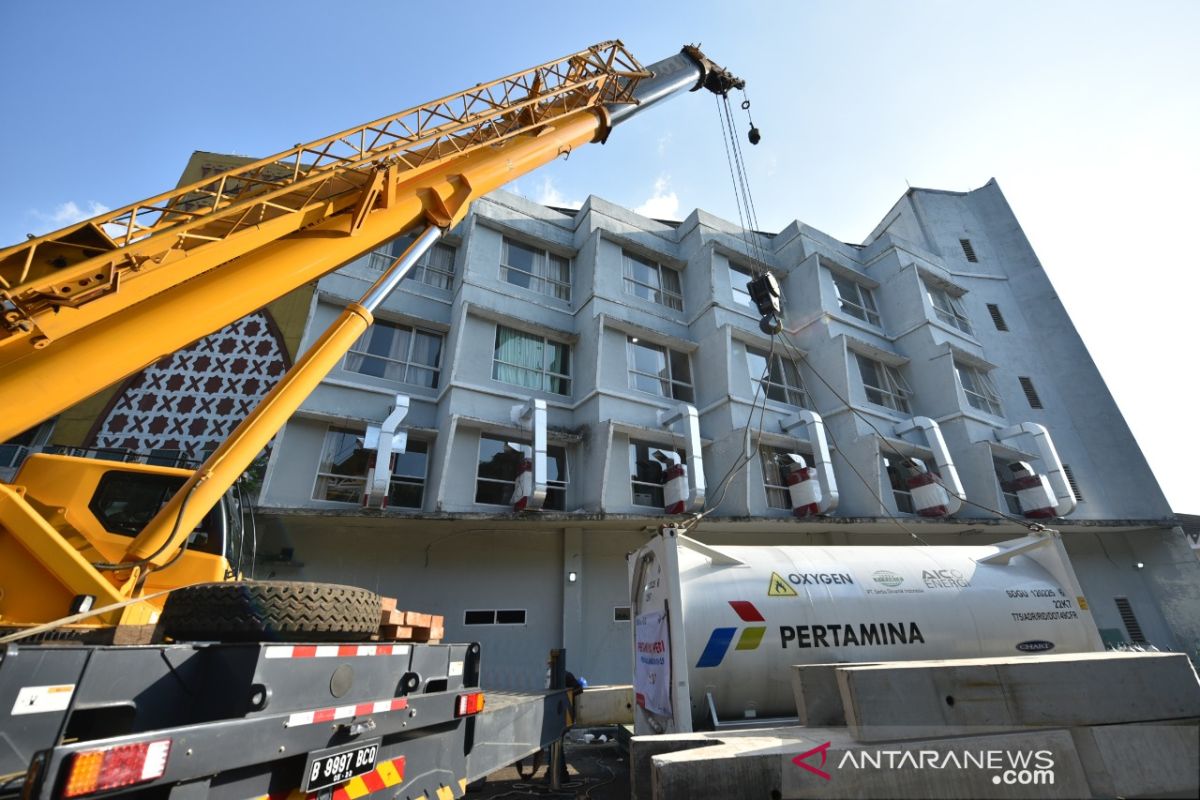 Pertamina siagakan tangki oksigen 20 ton di Asrama Haji Jakarta