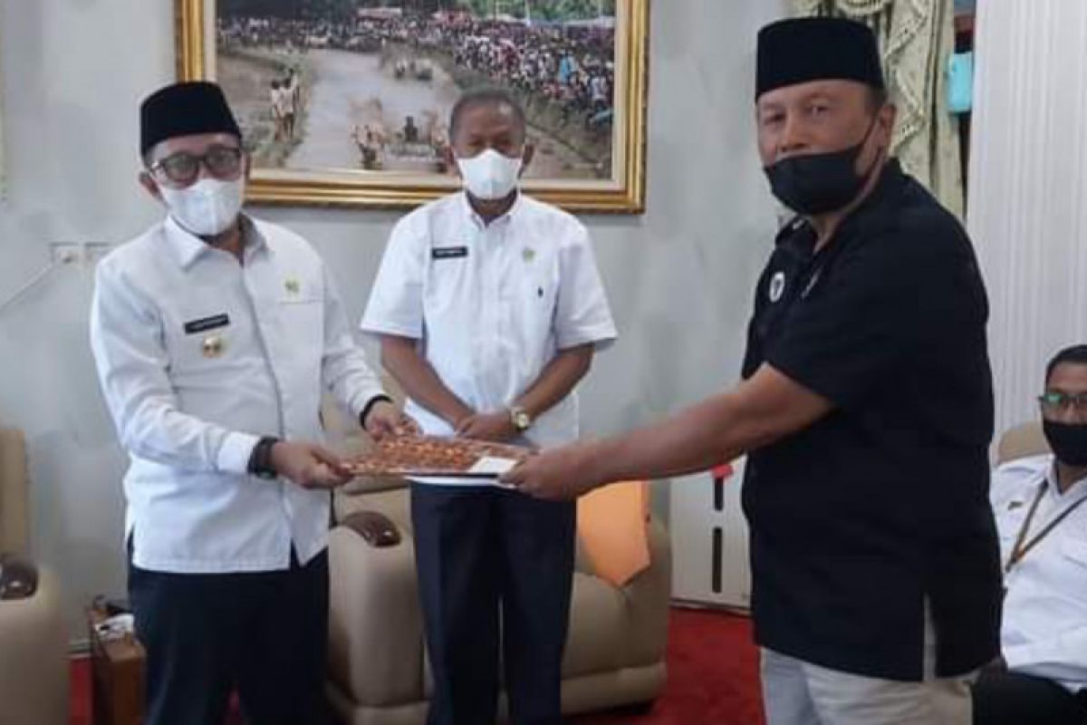 Tanah Datar siapkan kebijakan berantas   praktik rentenir