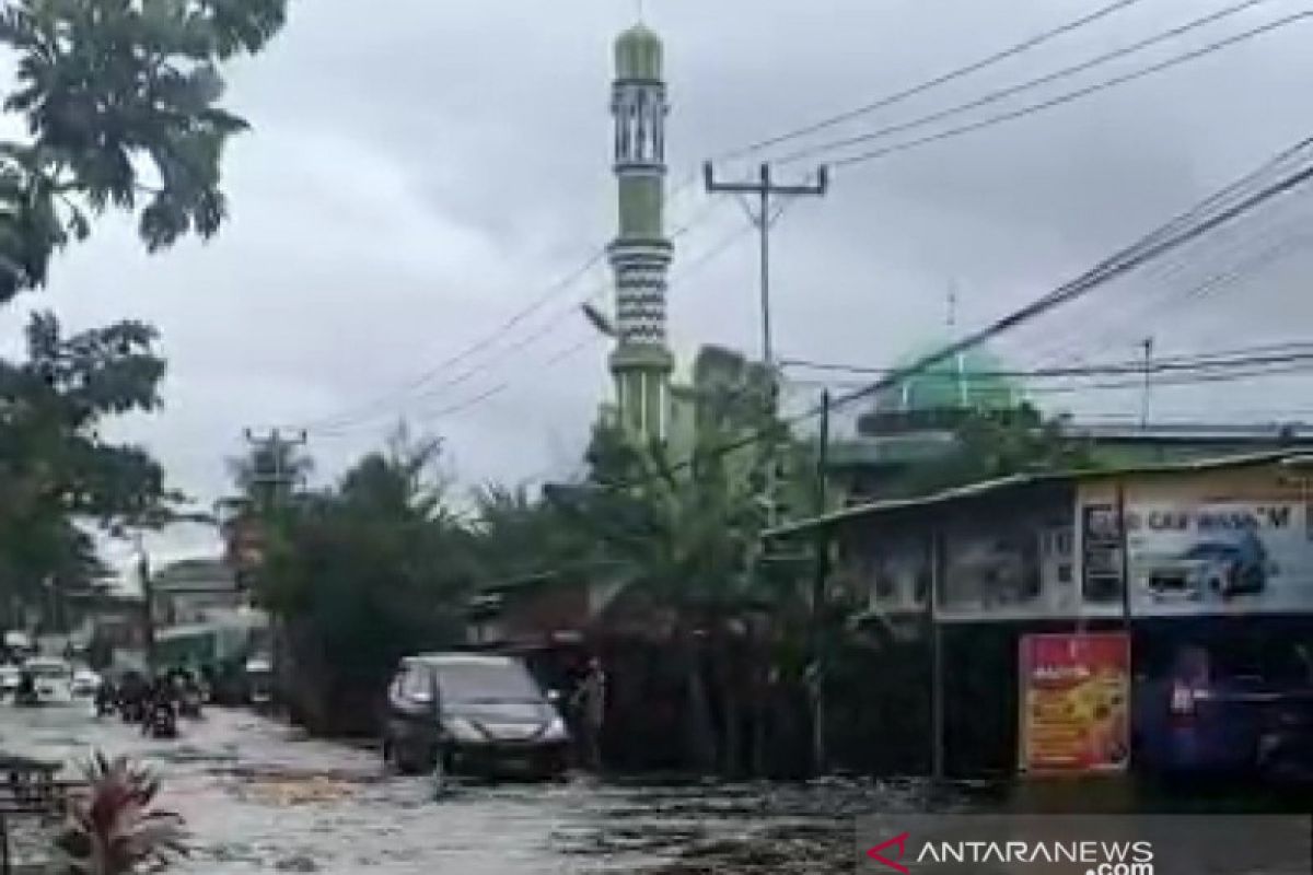 Sejumlah kawasan rendah di Kota Pontianak terendam air banjir