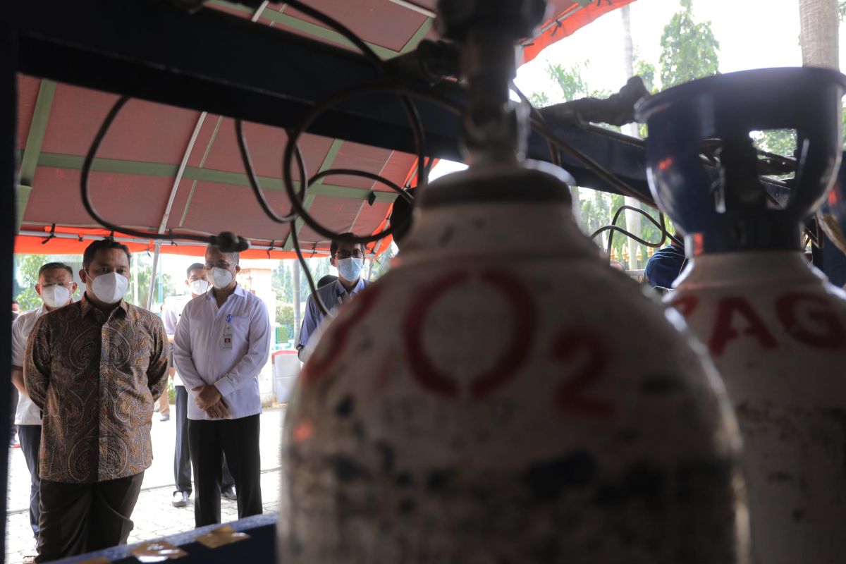Pemkot Tangerang terima bantuan tabung gas oksigen untuk faskes
