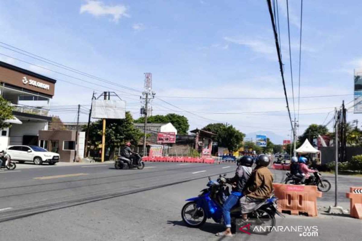 Karanganyar tutup tiga ruas jalan protokol