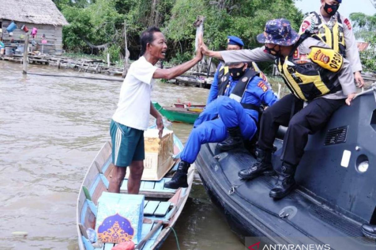 Polairud Polda Sumsel siagakan ambulans terapung di Sungai Musi