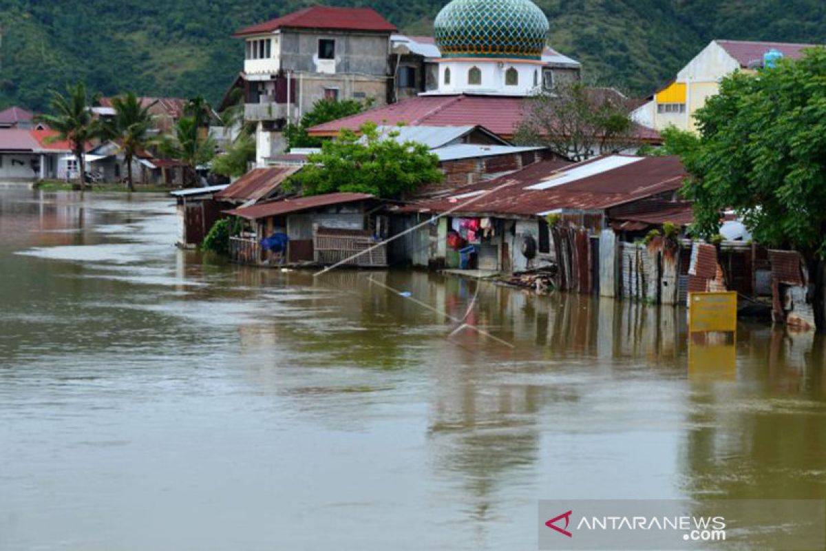 Banjir di Aceh Besar mulai surut, ratusan pengungsi kembali ke rumah