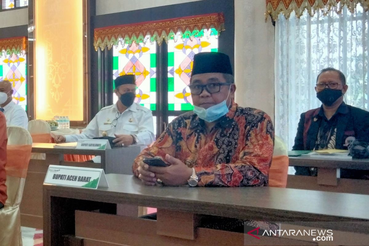 Bupati Aceh Barat sepakat direksi Bank Aceh Syariah diganti