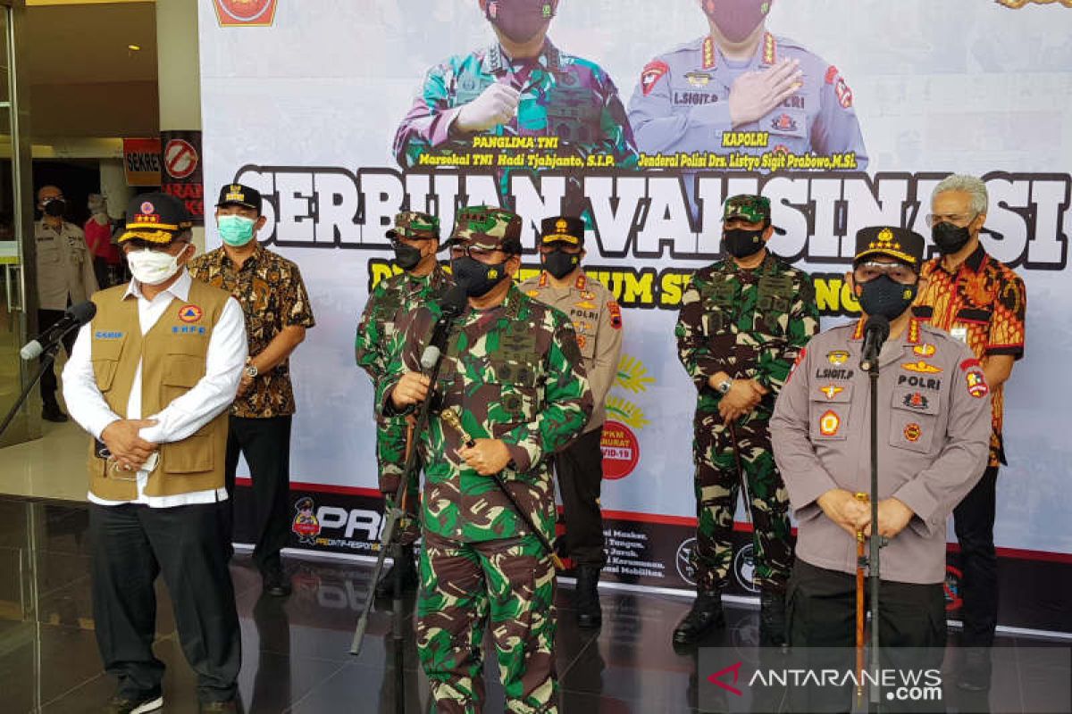 Panglima TNI sebut kalau perlu satu hari bermasker tekan COVID-19