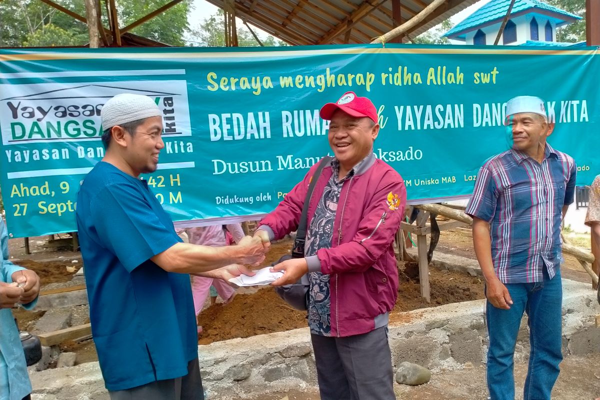Yayasan Dangsanak ibadah qurban ke kampung mualaf Pegunungan Meratus
