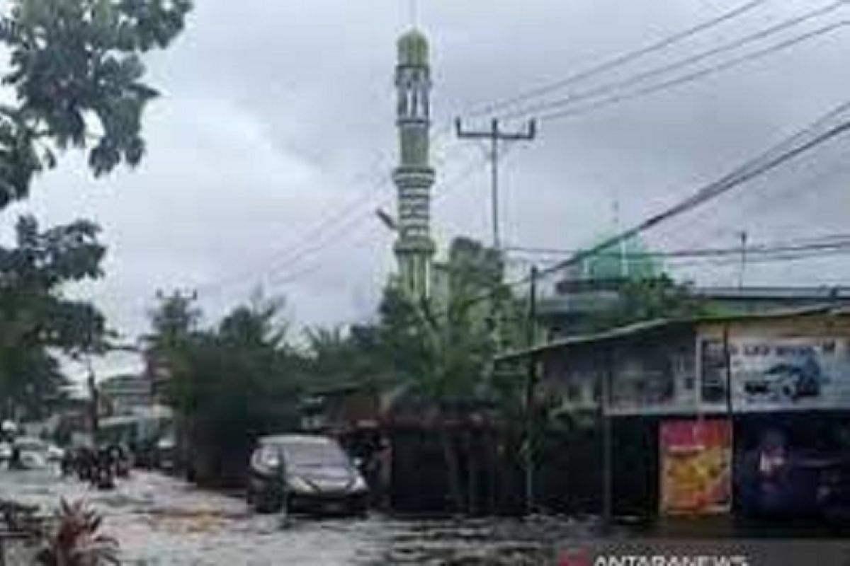 BMKG prakirakan sejumlah wilayah Indonesia berpotensi alami hujan lebat disertai angin