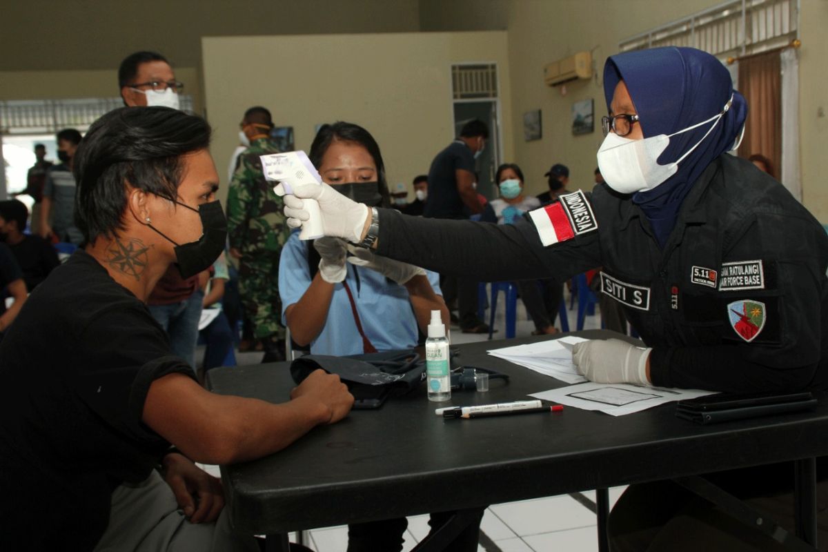 Serbuan Vaksinasi Lanud Sam Ratulangi Manado jangkau 3.493 warga