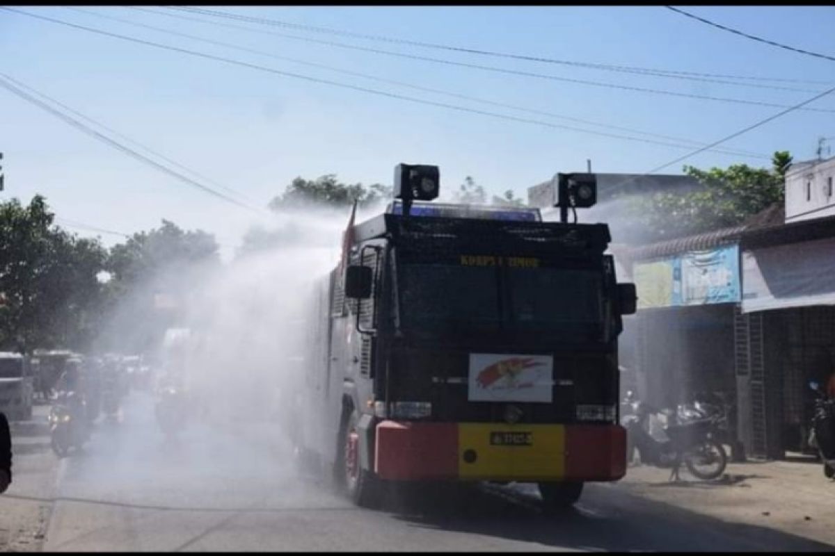 Tim Satgas COVID-19 Tebing Tinggi lakukan penyemprotan disinfektan