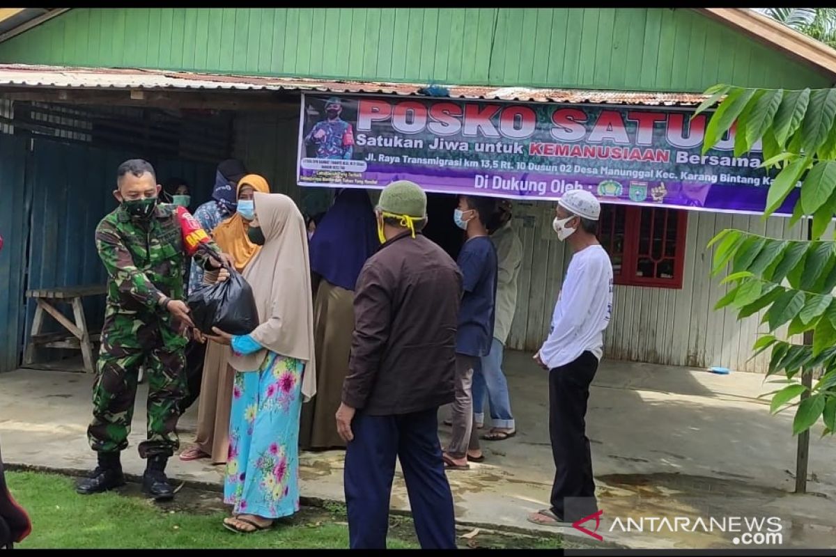 Yayasan Satu Jiwa salurkan bantuan sembako di dua desa