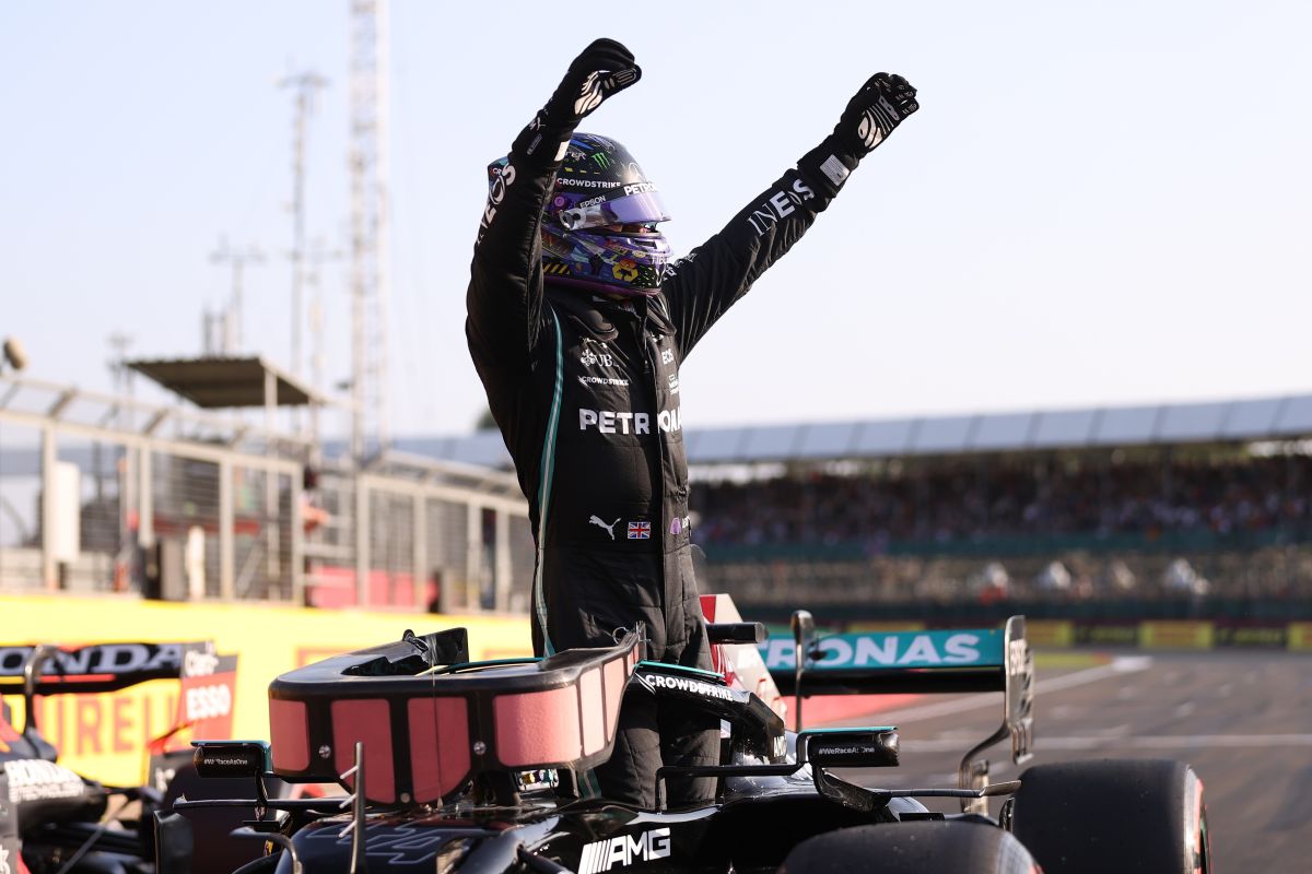 Hamilton rebut pole untuk sprint race GP Inggris