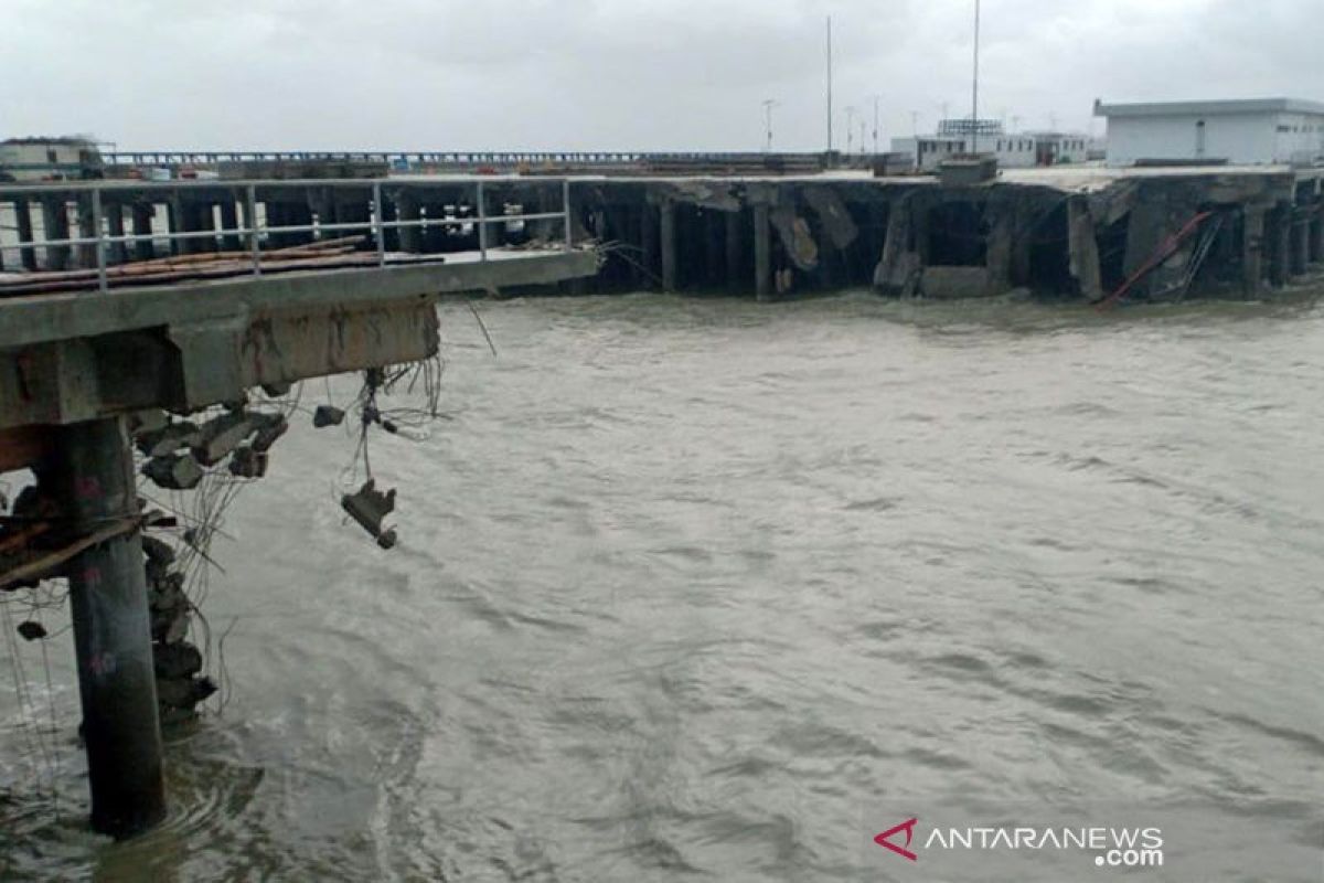 WIKA investigasi ambruknya bangunan trestle Pelabuhan Kijing