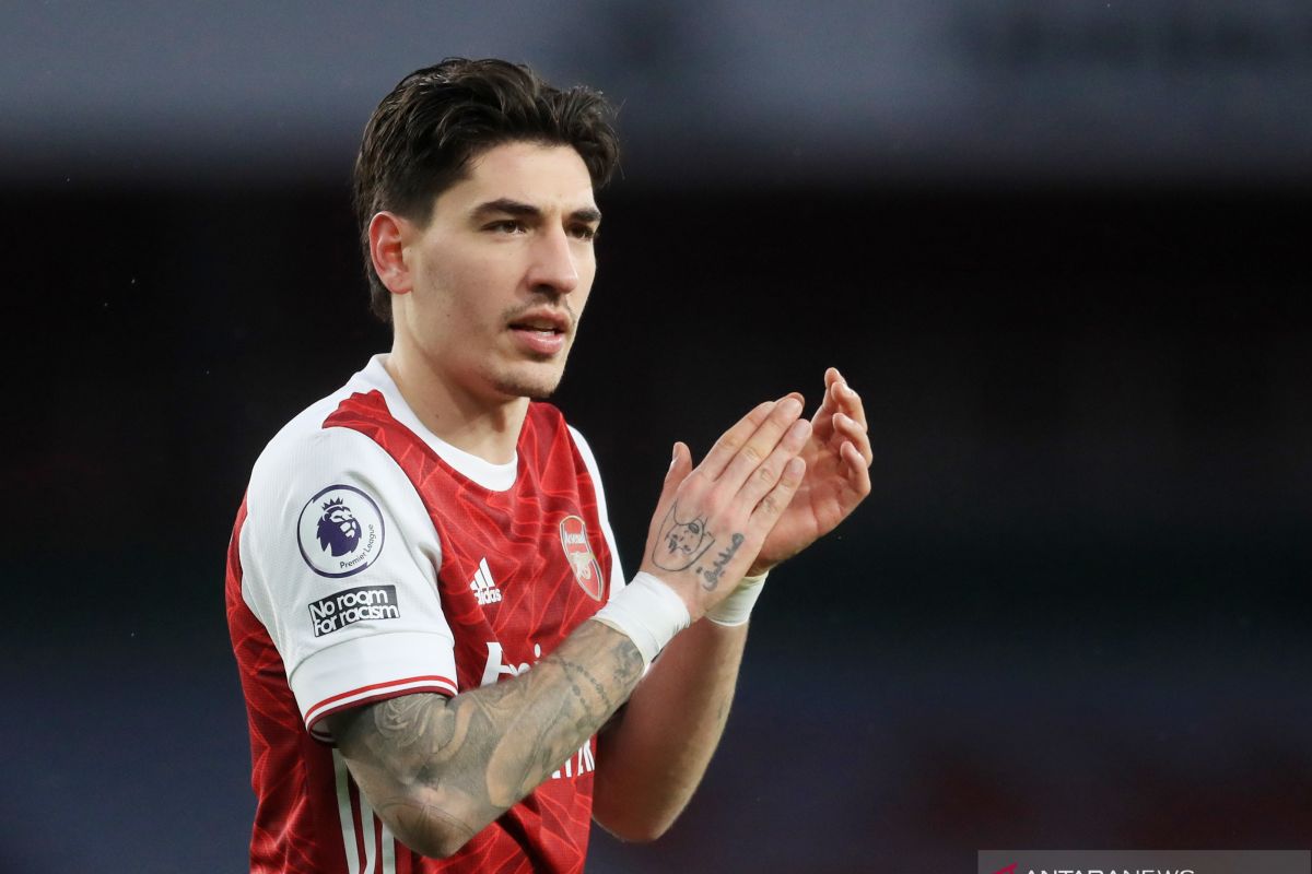 CEO Inter Milan Marotta  akui minati Hector Bellerin dan Alex Telles