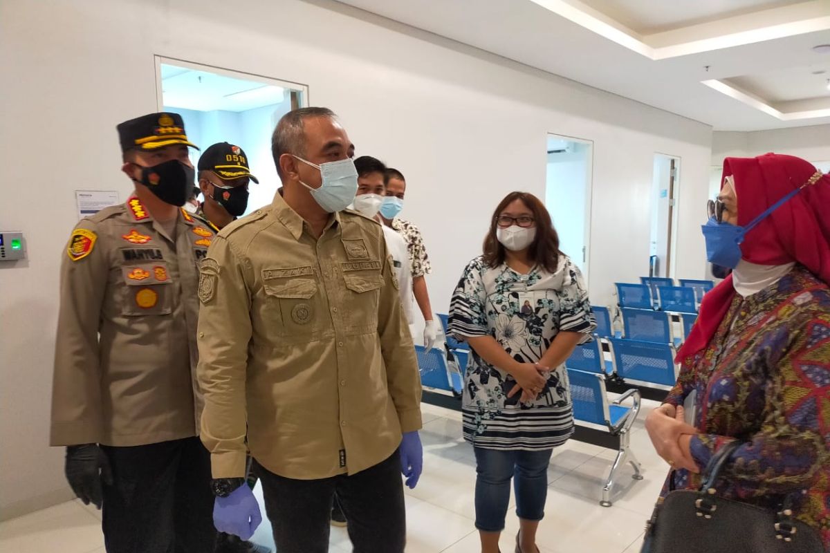 Bupati Tangerang akan  buka sentra vaksin covid di zona merah
