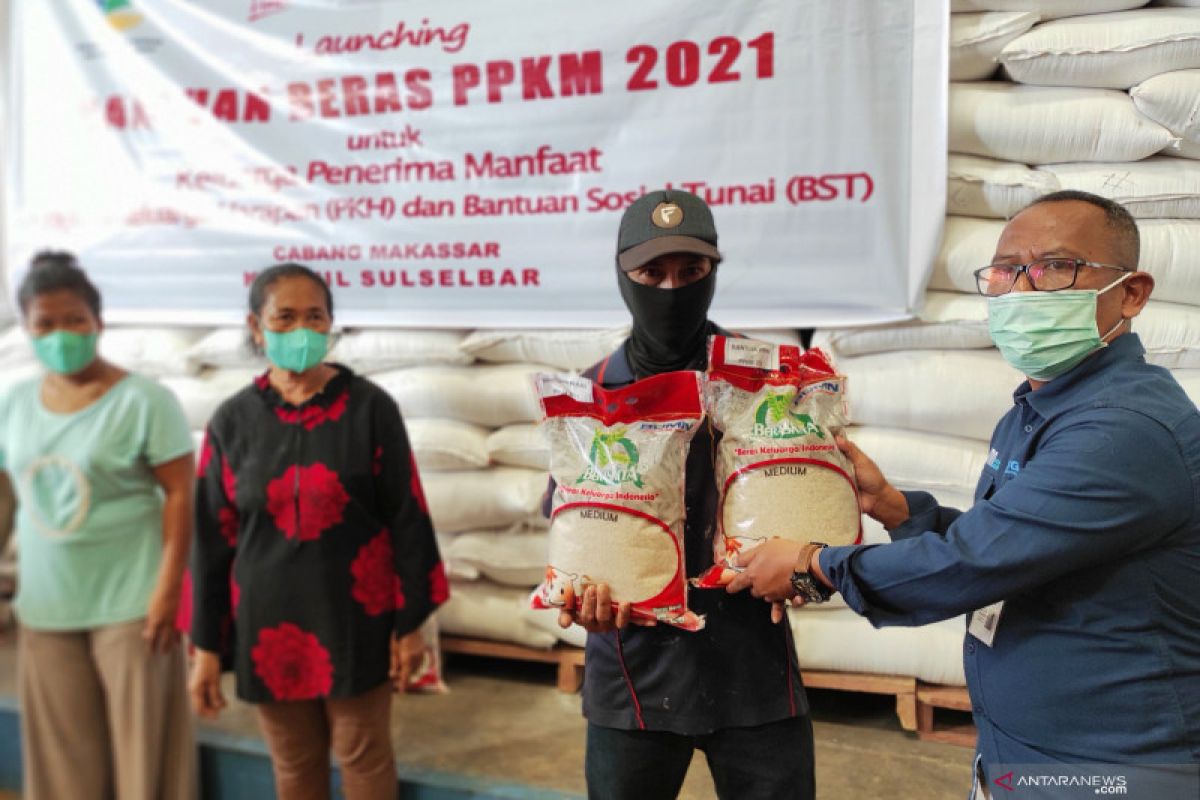 Bulog Sulselbar salurkan beras 7.021 ton lebih terkait PPKM