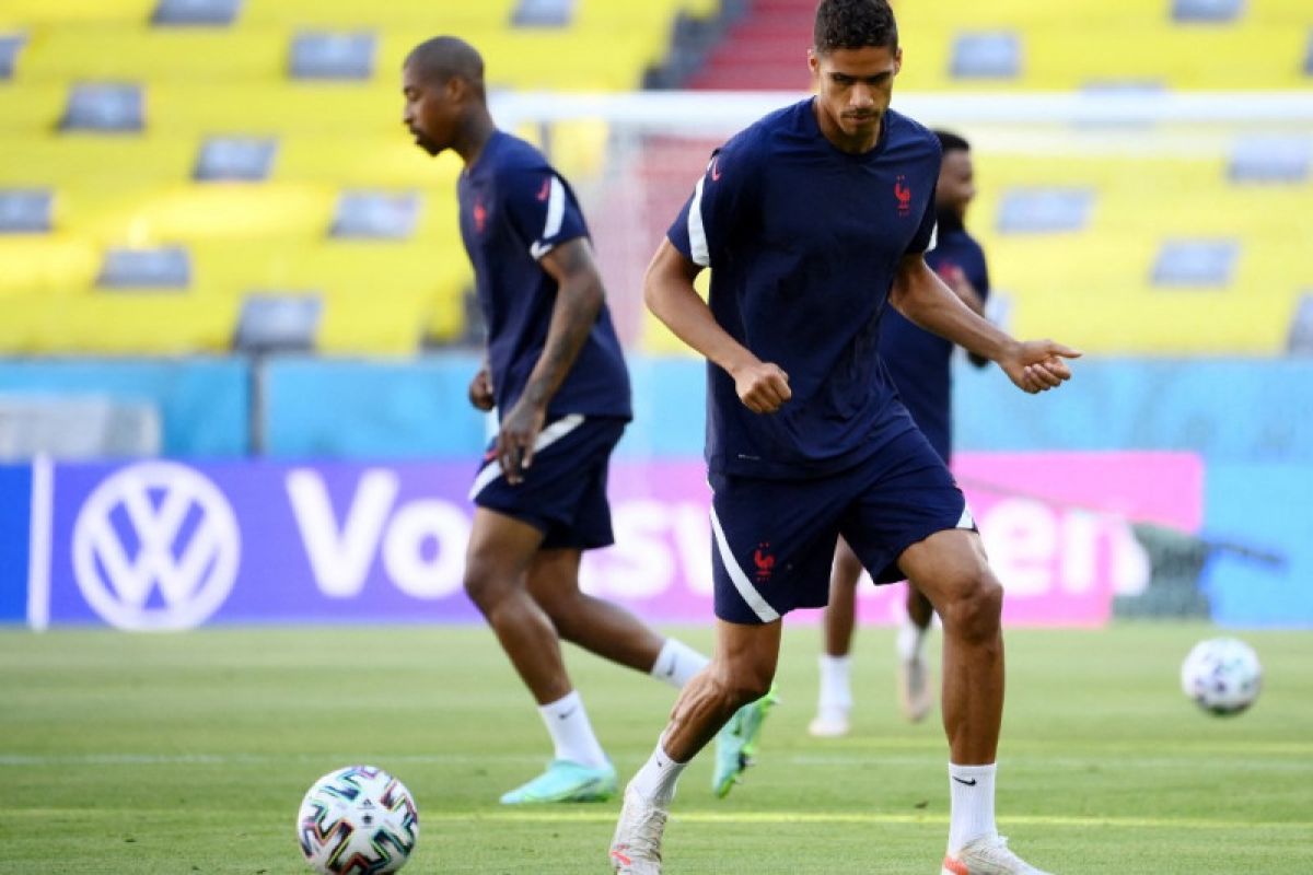 MU keberatan Raphael Varane harga 50 juta pound