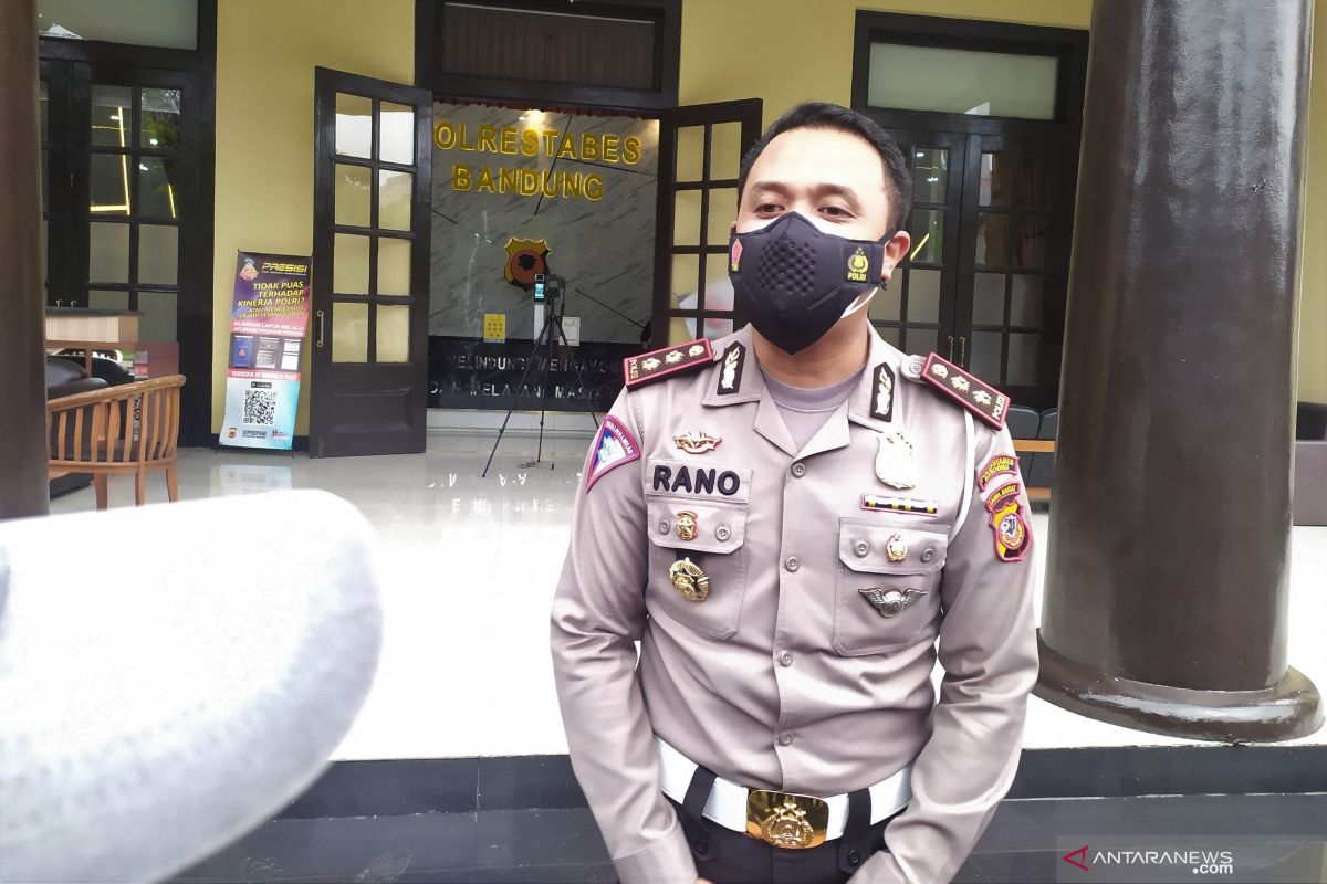 Polisi antisipasi mudik Idul Adha di Bandung dengan penyekatan