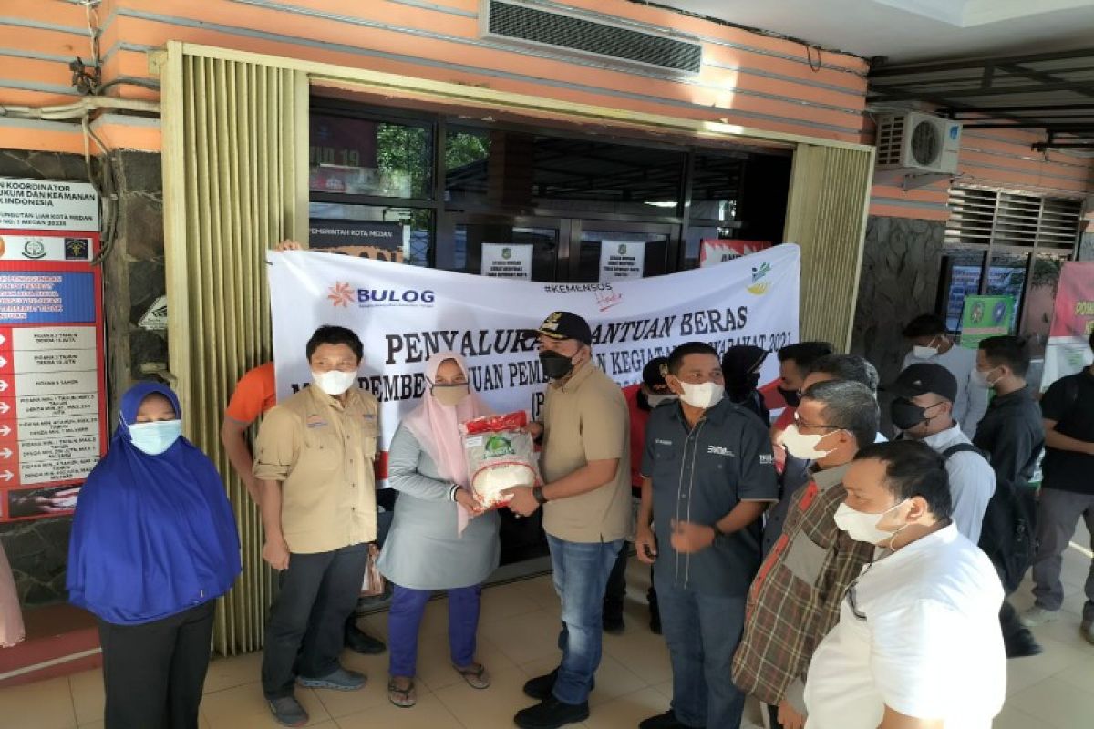 Bulog Sumut mulai salurkan beras  untuk bantuan sosial tunai dan PKH