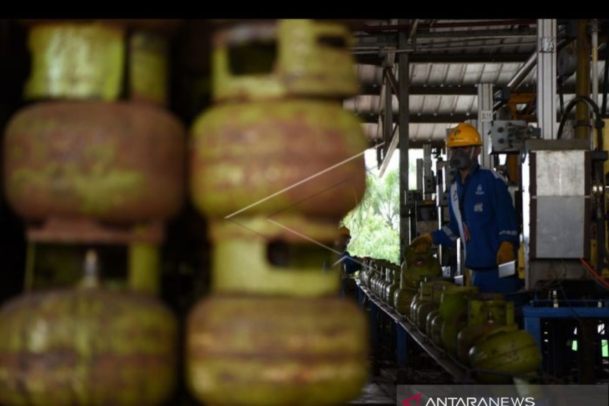 Pertamina Regional Sulawesi tambah pasokan LPG subsidi 932.520 tabung