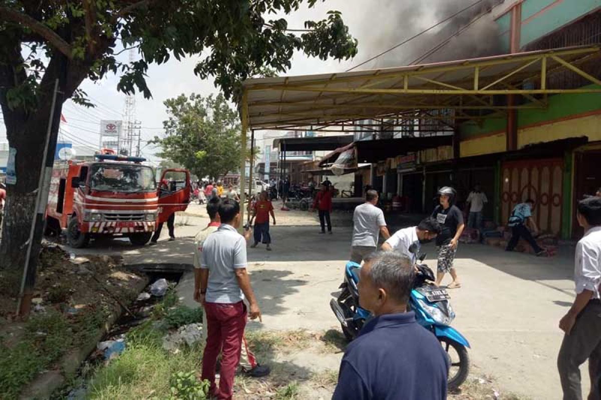 Dua ruko di Lhokseumawe hangus terbakar